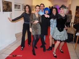 Fashion Show in der Contemplor Galerie Wien am 14. 03. 2024